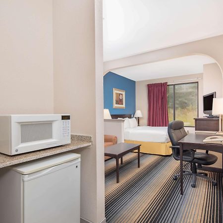 Baymont By Wyndham Laurel Hotel Luaran gambar