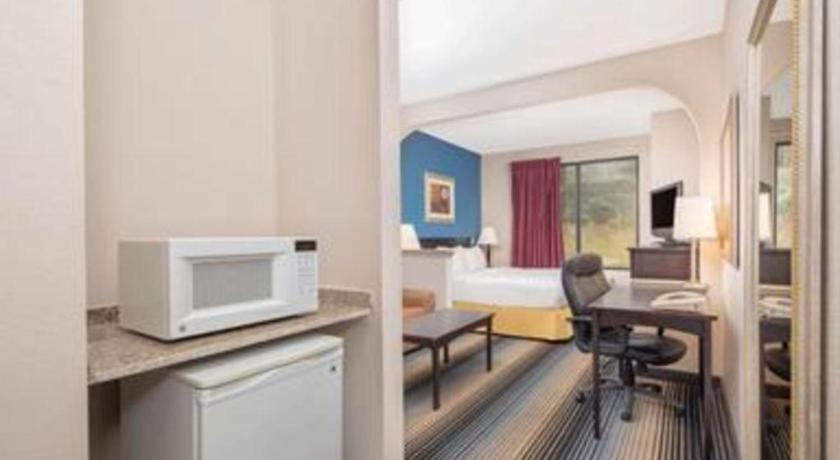 Baymont By Wyndham Laurel Hotel Luaran gambar