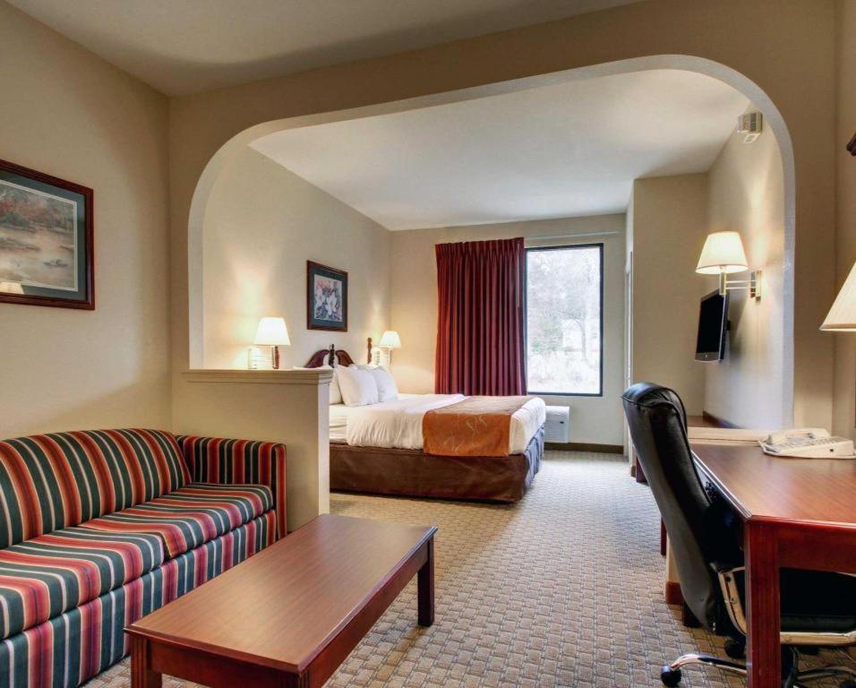 Baymont By Wyndham Laurel Hotel Luaran gambar