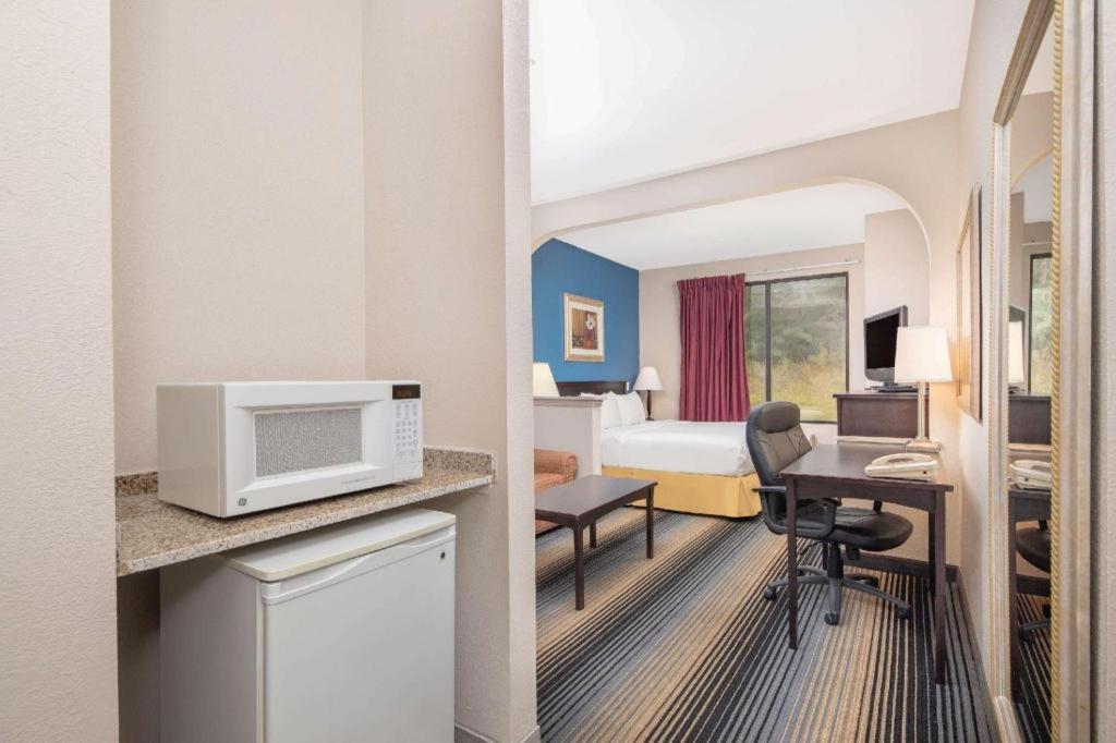 Baymont By Wyndham Laurel Hotel Luaran gambar